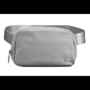 NEW Lululemon Everywhere Belt Bag Silver Drop "Gray